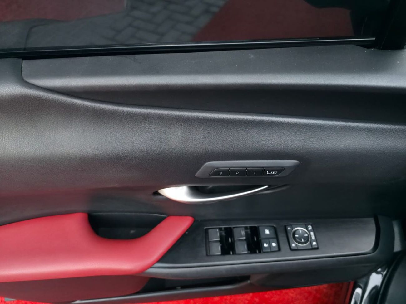 لكزس UX 200 F Sport Platinum 2.0L (169 HP)