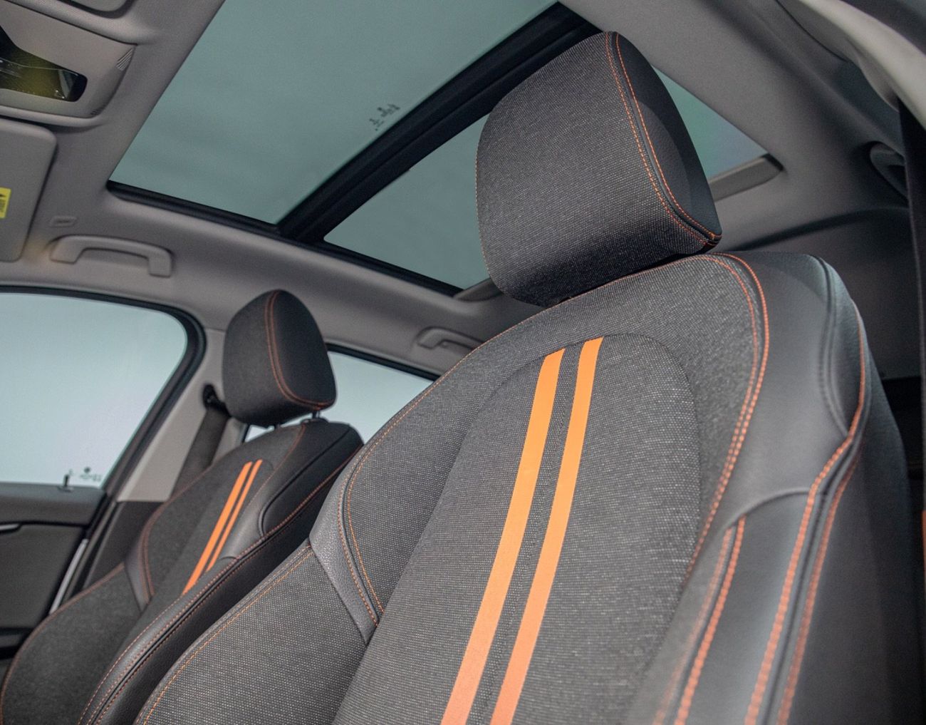 بي أم دبليو 120i Sport 2.0L