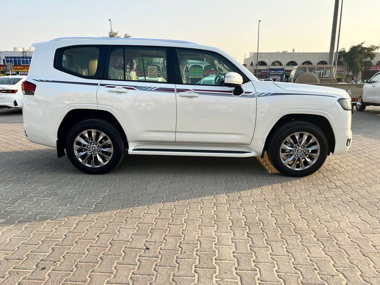 Toyota Land Cruiser GXR 4.0L TOYOTA LAND CRUISER GXR 4.0 L MODEL 2025