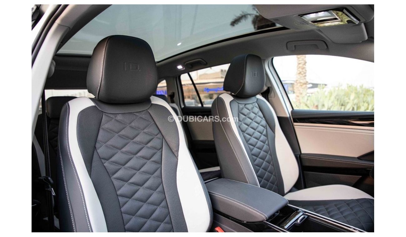 Volkswagen ID.6 2022 Volkswagen ID6 Litepro 20" FP W/o HUD + 360CAM 7ST E AT - White inside black