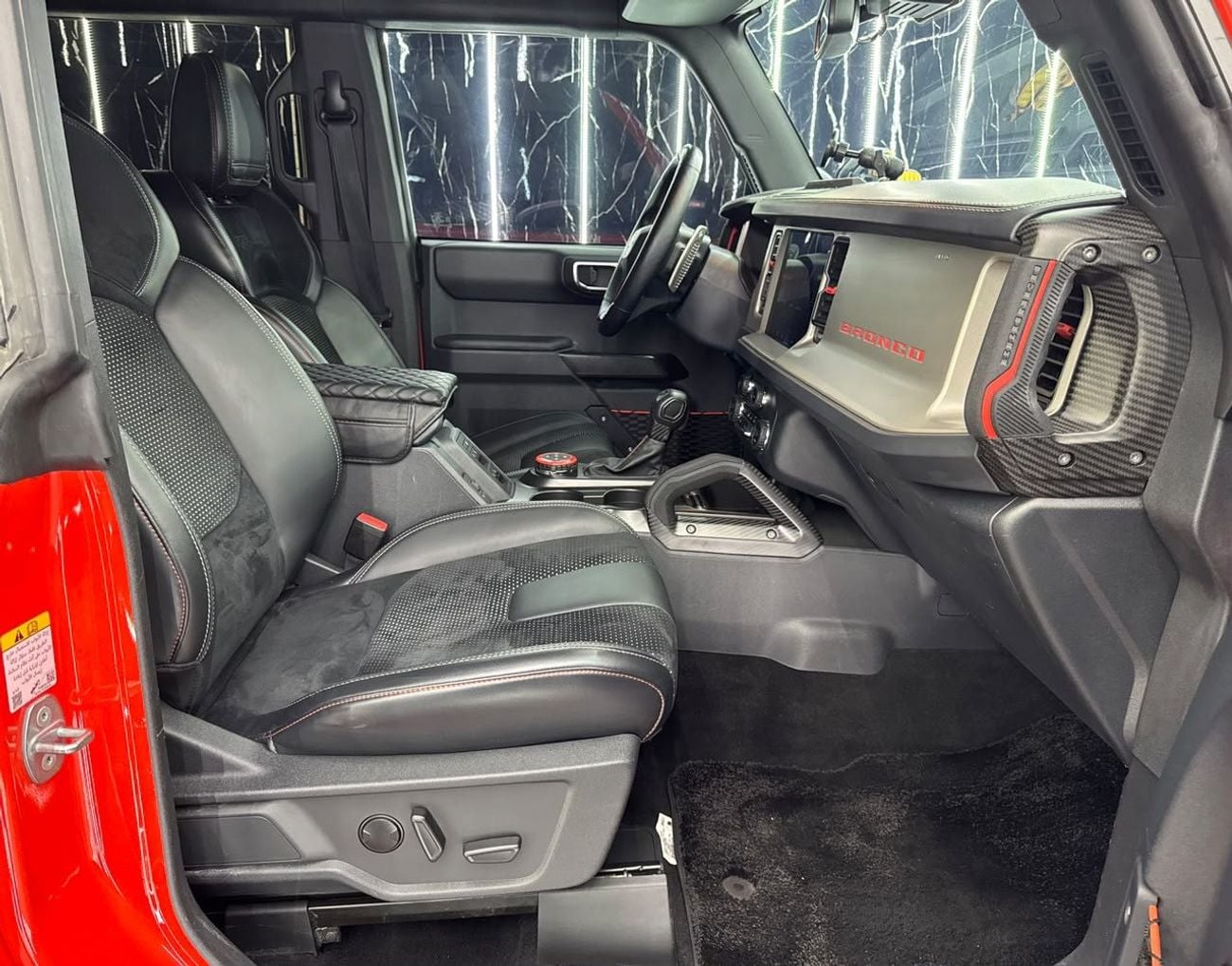 Ford Bronco RAPTOR Twin Turbo V6 | Low Mileage | GCC Original Paint | Advanced 4x4 | Excellent Condition