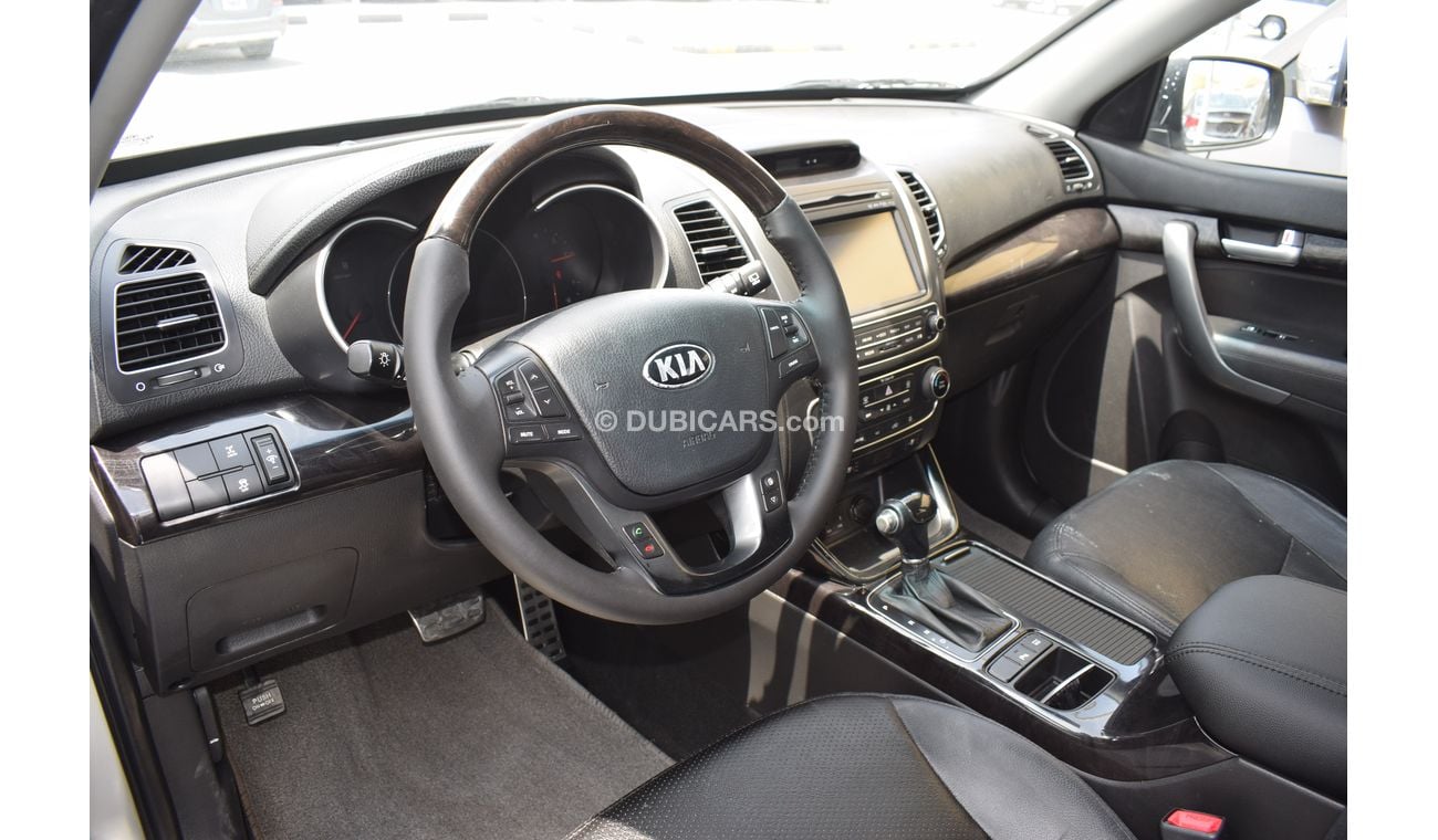 كيا سورينتو 2013 خليجي بحالة ممتازة بدون حوادث