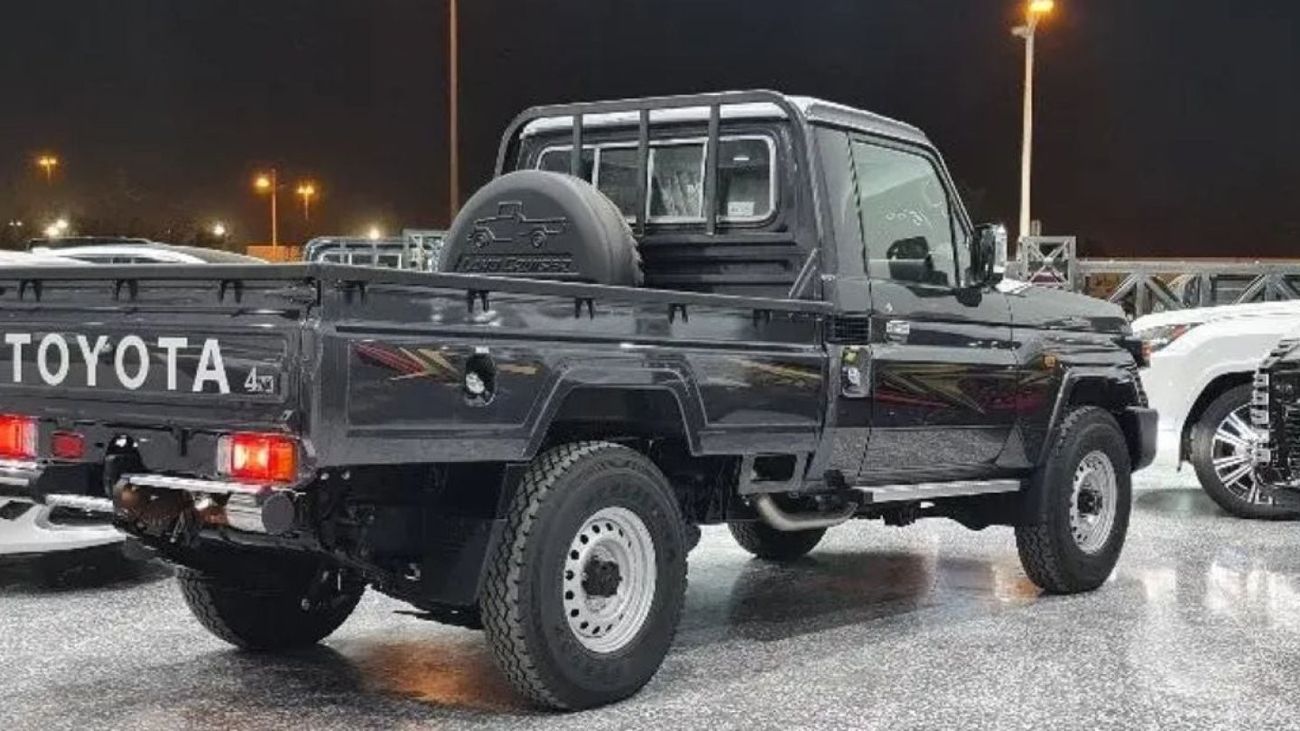 Toyota Land Cruiser Pick Up 2.8L DIESEL SINGLE CABIN AUTOMATIC 2024