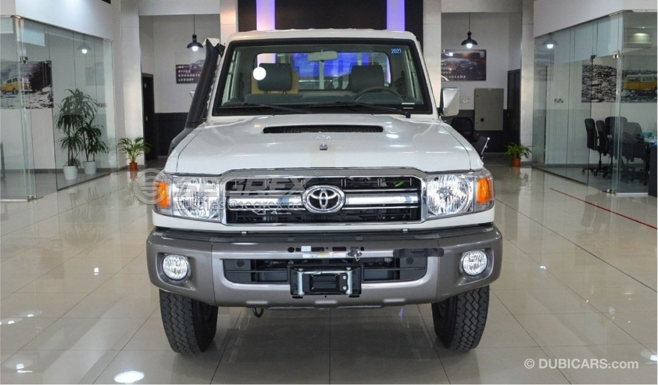 تويوتا لاند كروزر بيك آب Pick Up LC79 SC, 4.5L Diesel 4WD MT - 2 Seater - Winch, RR Diff Lock, PW, wo AW