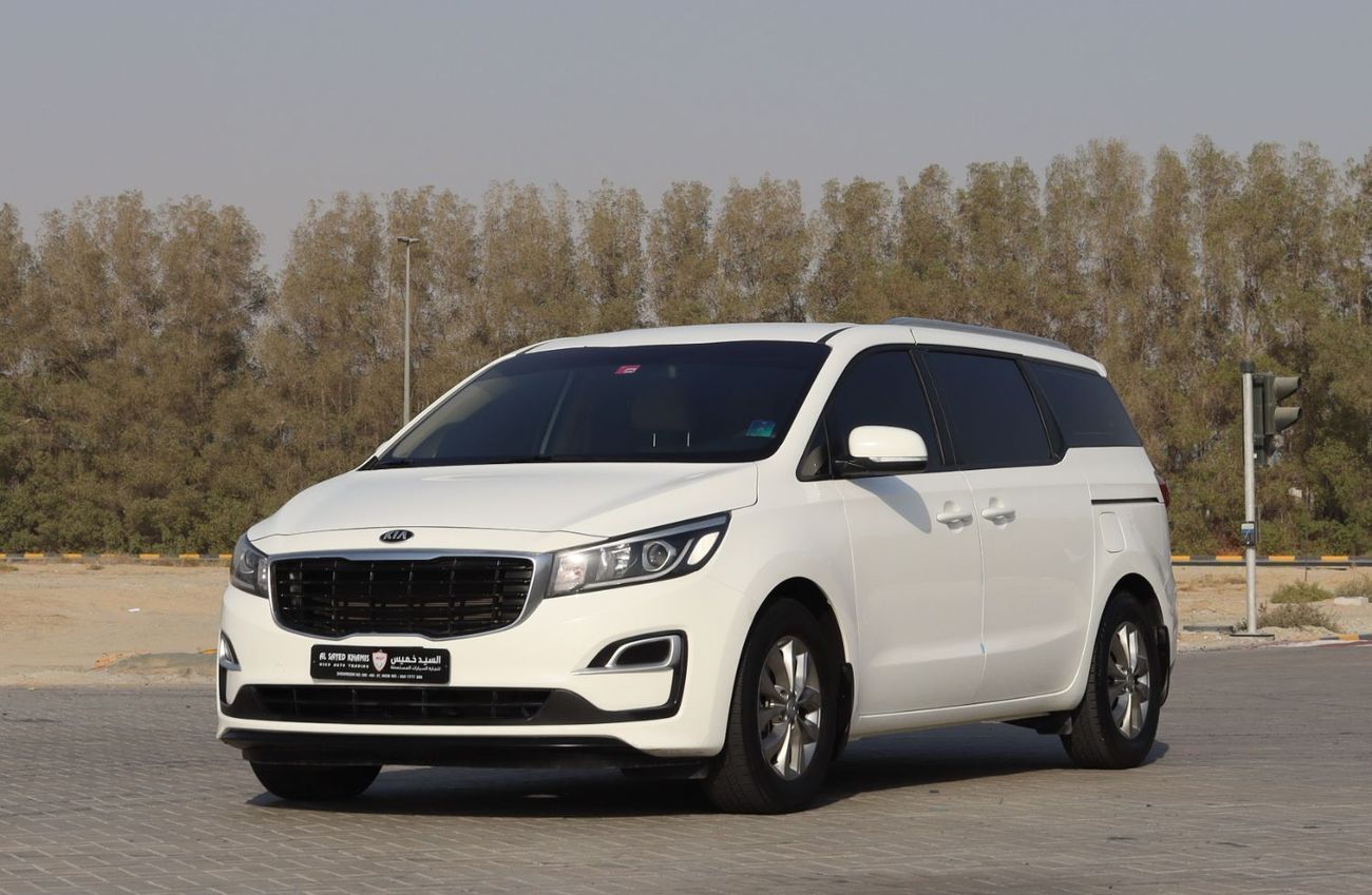 Kia Carnival EX 3.3L Kia Carnival 2020 model, GCC, accident-free, in excellent condition, 104,000 km, price 59,00