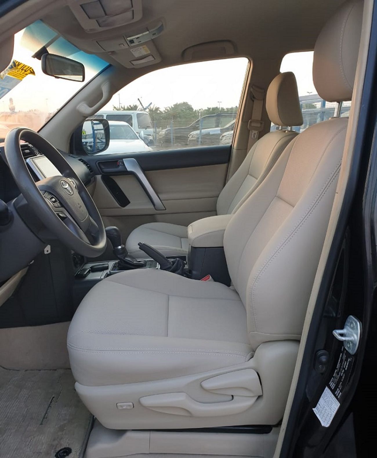 Toyota Prado 2.7L - TXL - 4X4 - PETROL