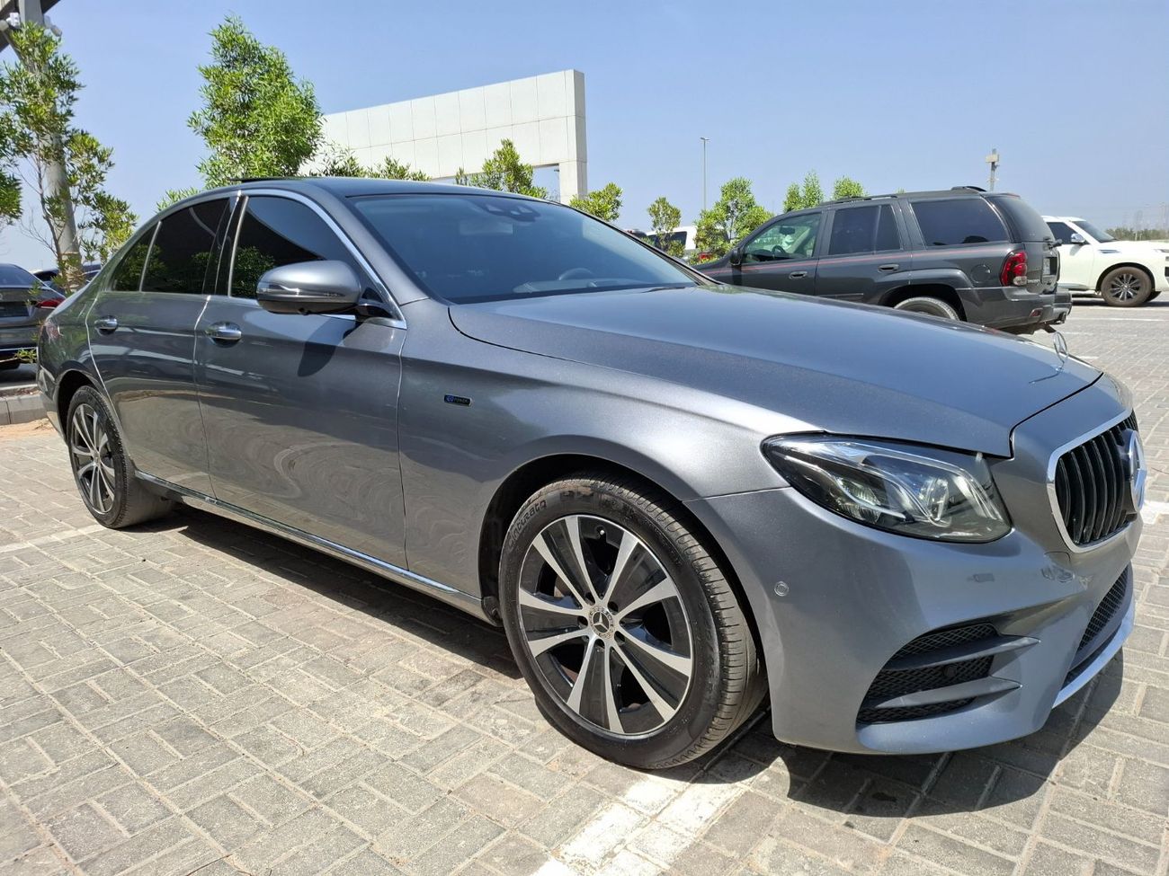 مرسيدس بنز E300 مرسيدس بنز E300e 2019