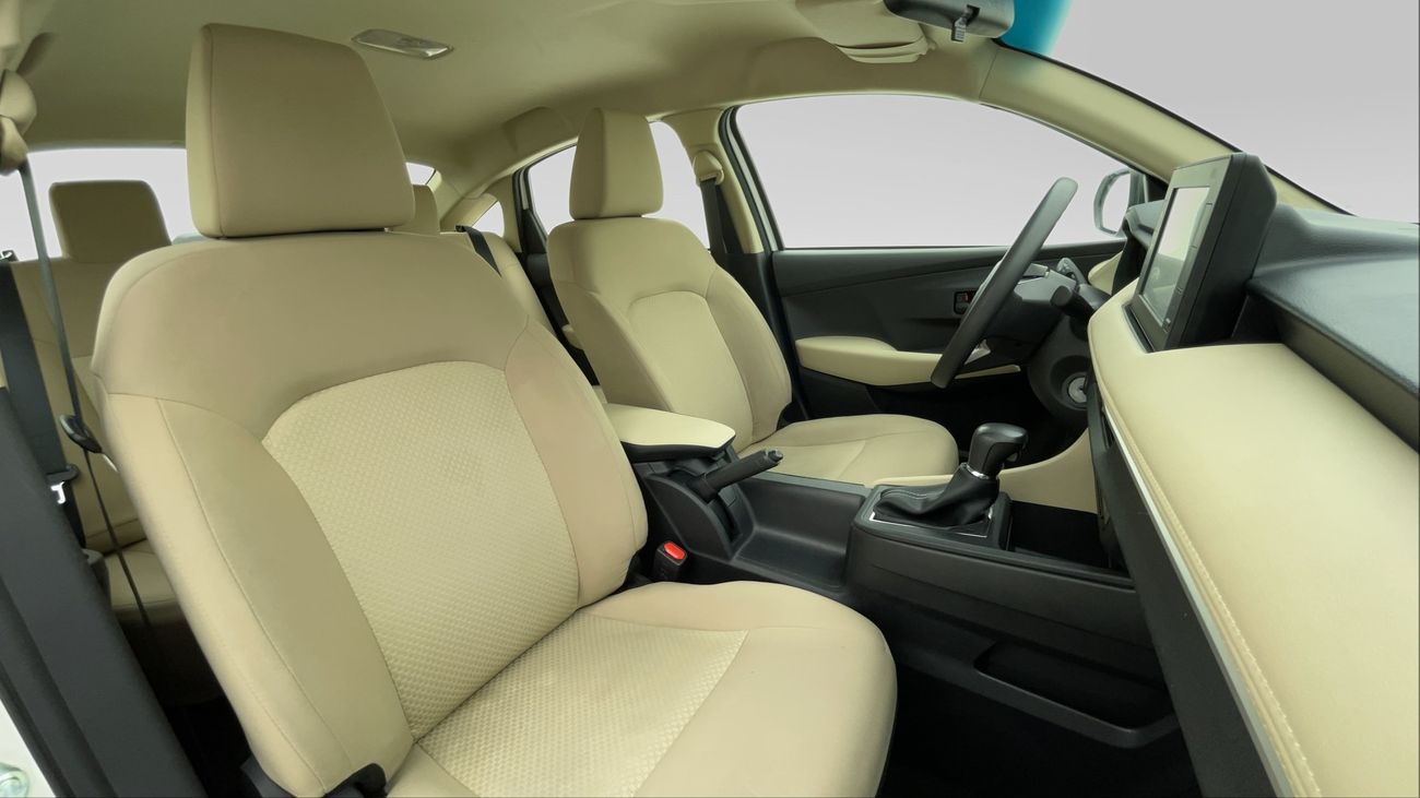 تويوتا يارس E 1.5 | بدون دفعة مقدمة | اختبار القيادة في المنزل