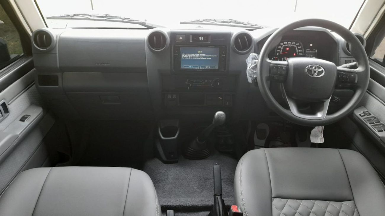 تويوتا لاند كروزر بيك آب Double Cabin 4.5L