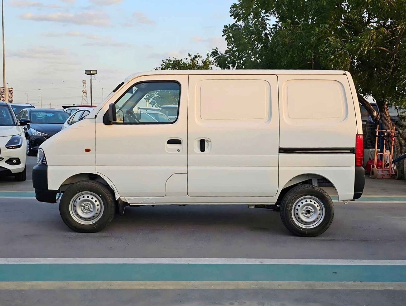 Suzuki EECO CARGO VAN | 1.2L PETROL| MANUAL GEAR BOX | PARKING SENSOR | CODE#ECCR12M