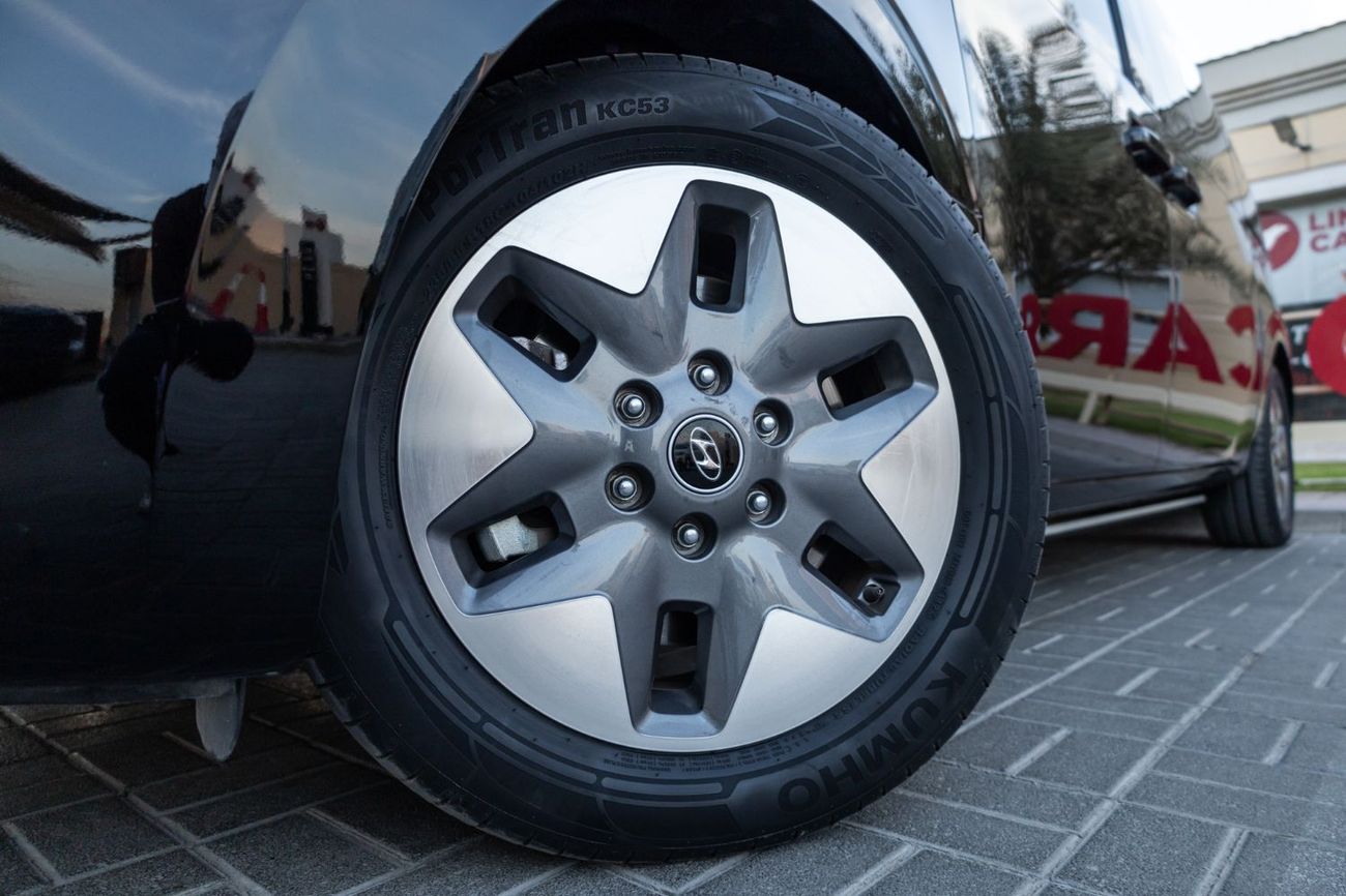 Hyundai Staria 3.5L Luxury (7 Seater)