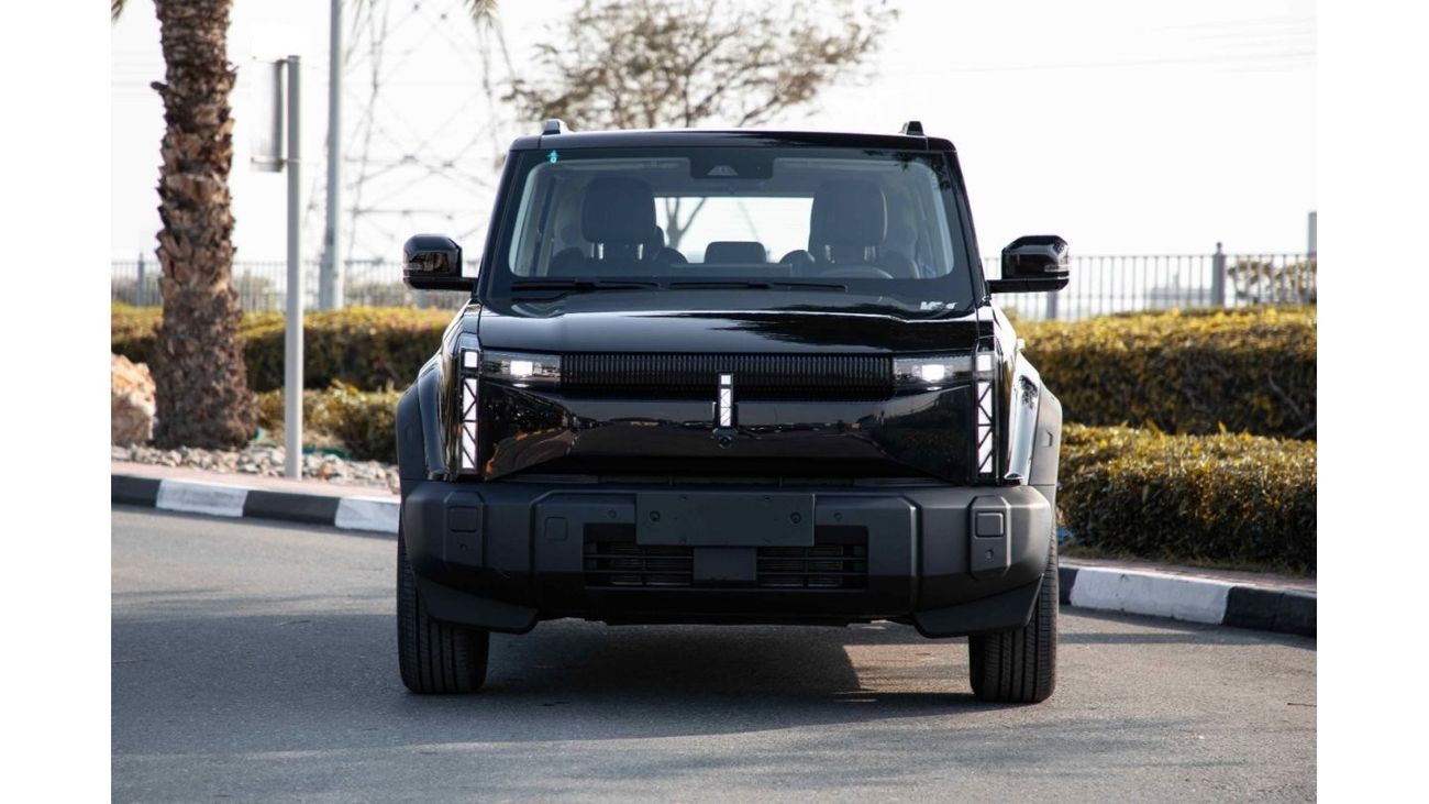 شيري iCar 03 2024 ICAR EQ3 V2 طويلة المدى - أسود من الداخل أبيض | تصدير فقط