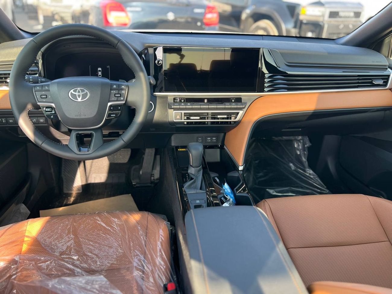 Toyota Camry GLE 2.5L PTR A/T // 2025 // FULL WITH RADAR , COOLING SEATS , PANORAMIC ROOF // SPECIAL OFFER // BY 