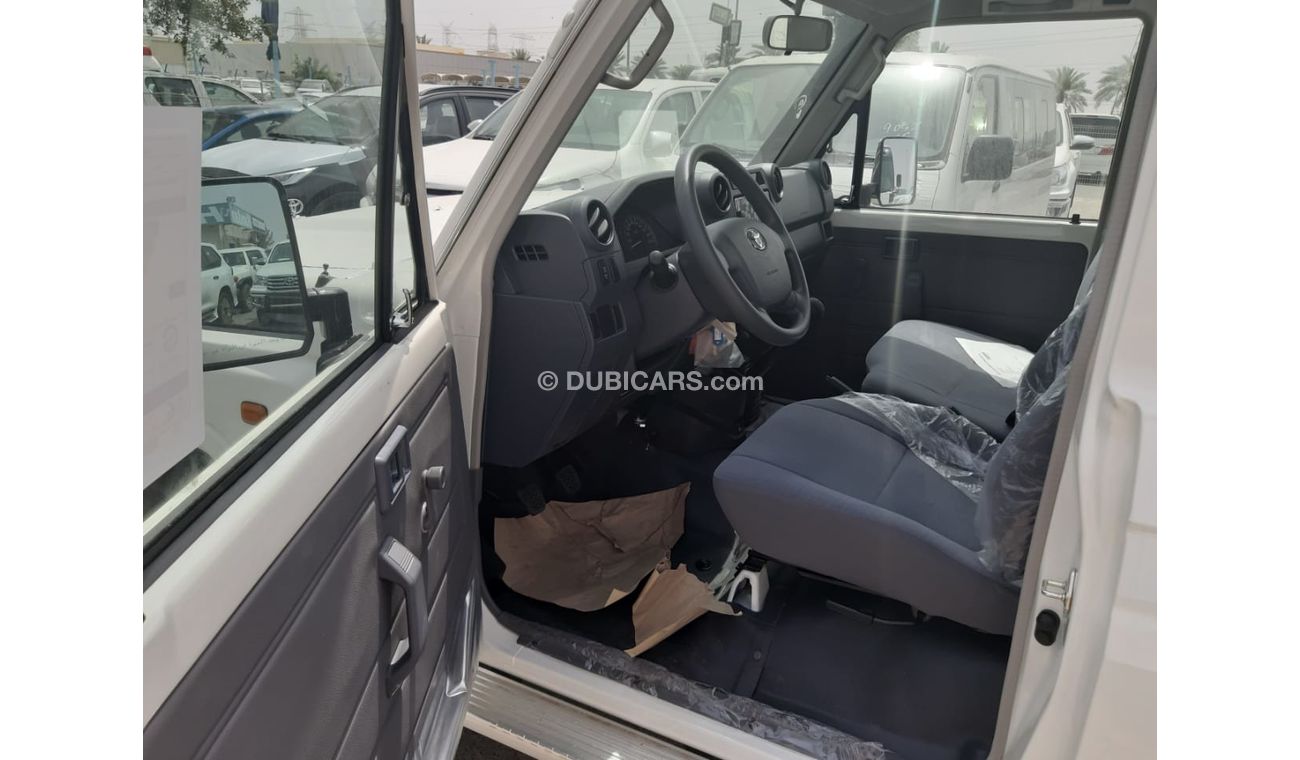 Toyota Land Cruiser 3 door hard top