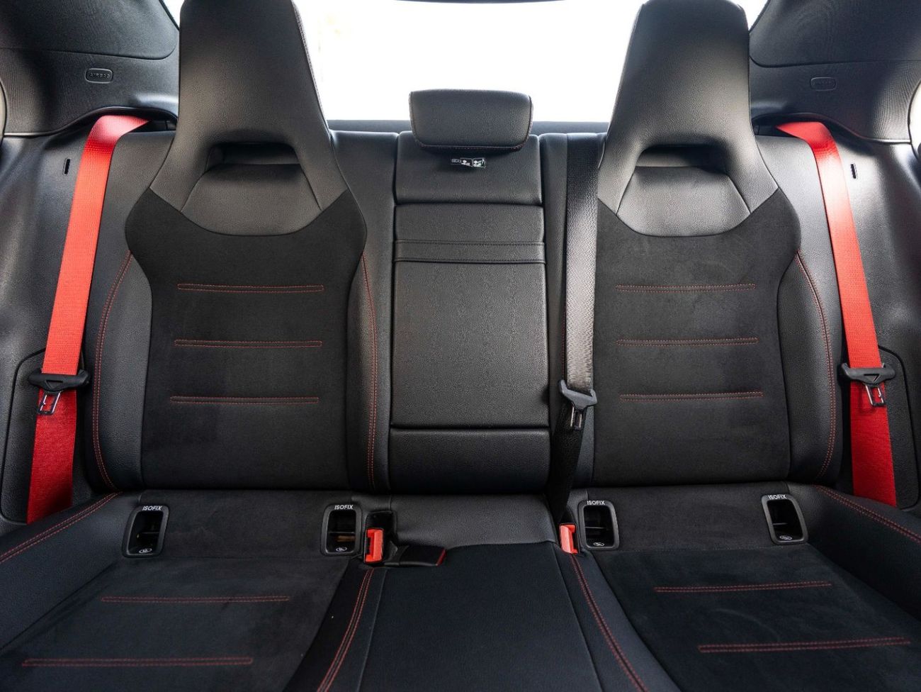 مرسيدس بنز CLA 35 AMG Std 2.0L