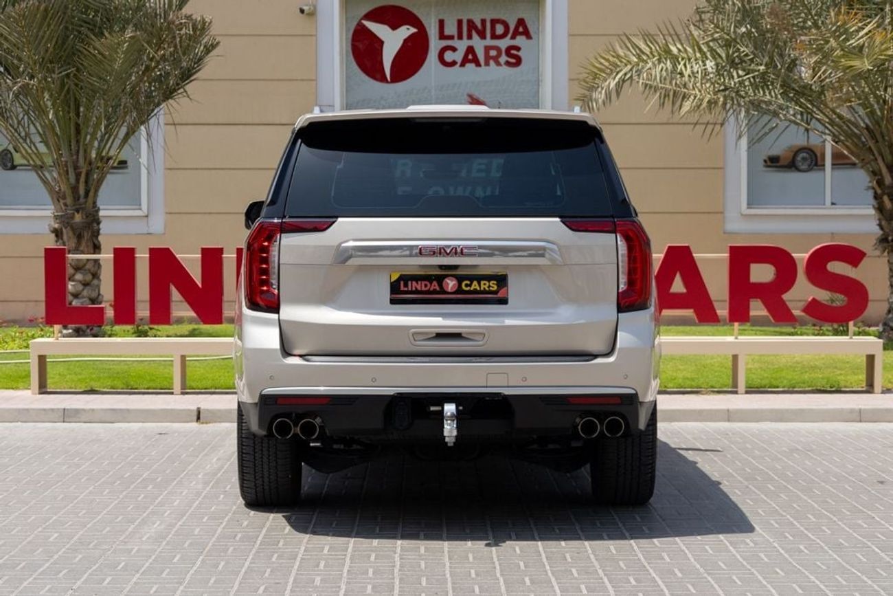 GMC Yukon XL Denali 6.2L (7 Seater)