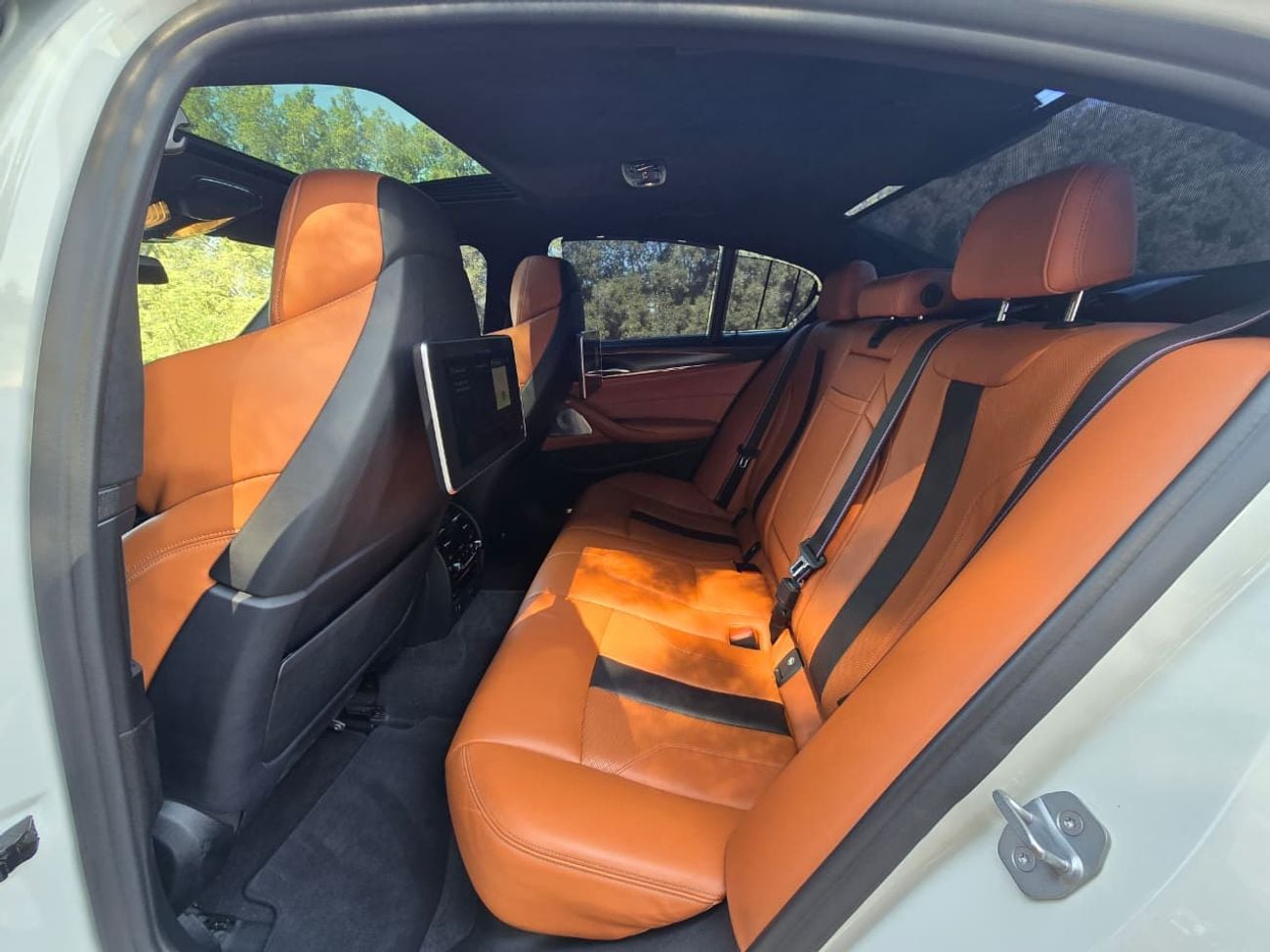 BMW M5 Std 4.4L BMW M5 2018 GCC // ORGINAL PAINT // PERFECT CONDITION // ACCIDENT FREE