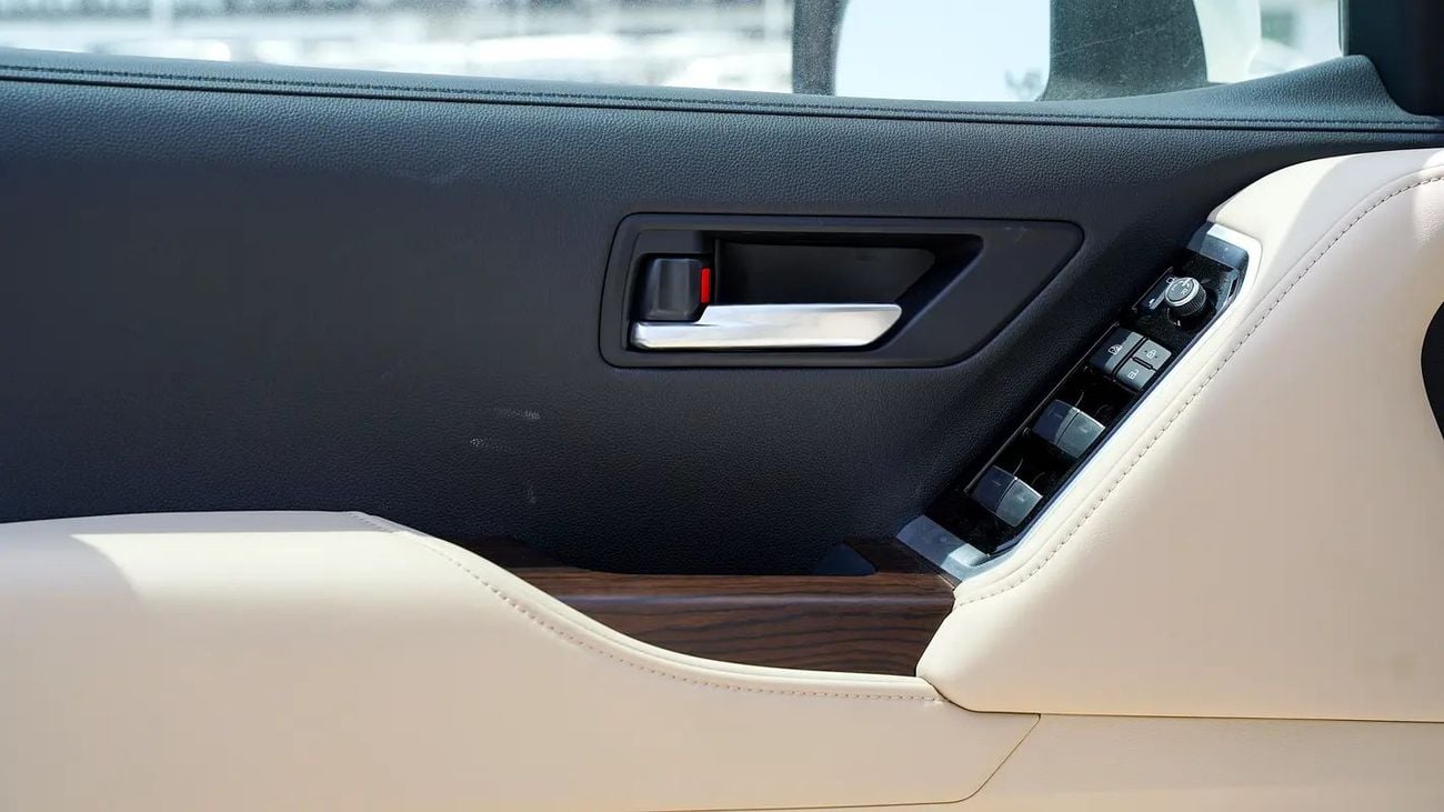 Toyota Land Cruiser GXR 3.5L HYBRID GCC Specs