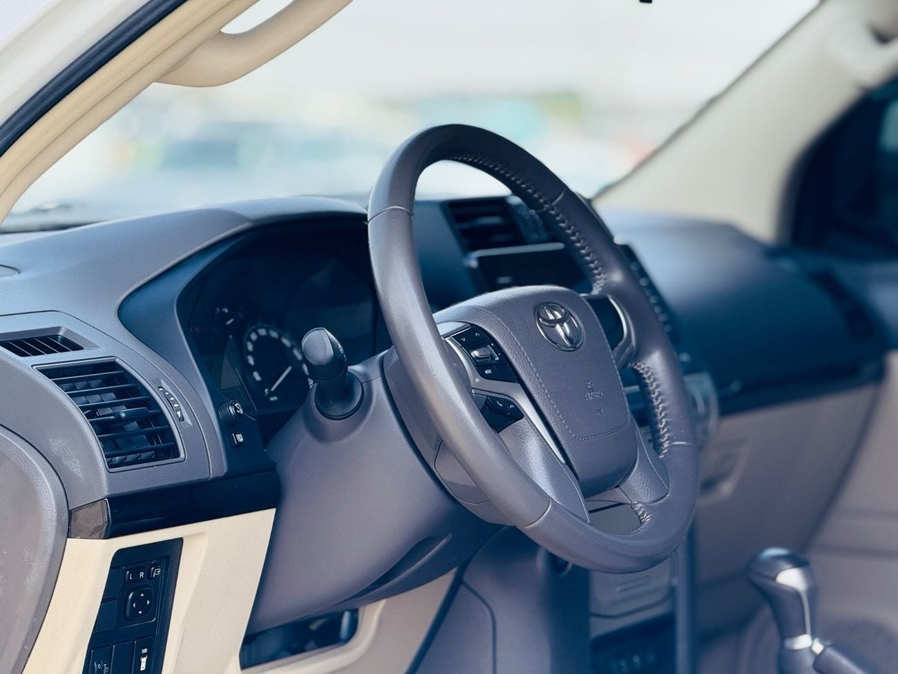 تويوتا برادو Toyota Prado Model 2022 fuel petrol cylinder 6 colour white Gear Automatic