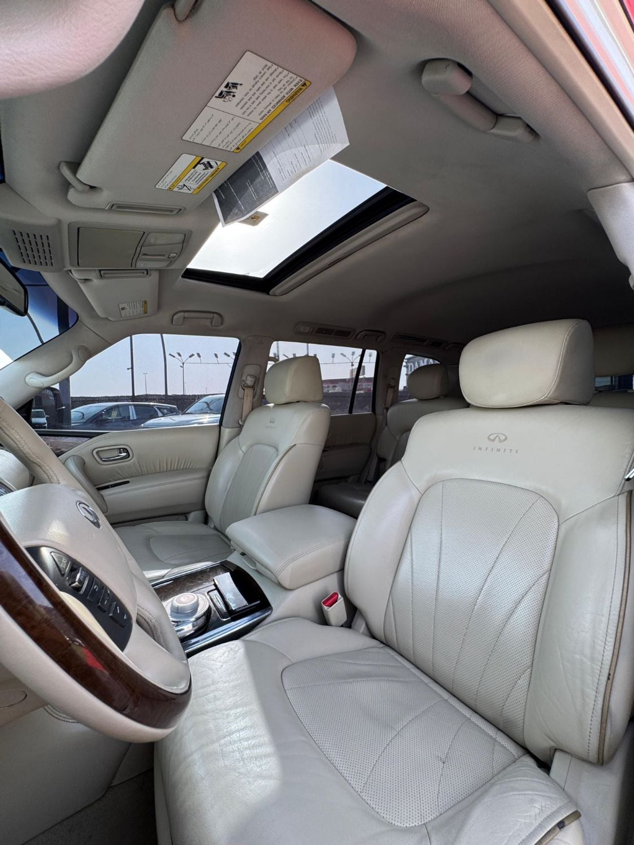 Infiniti QX80 LUXURY