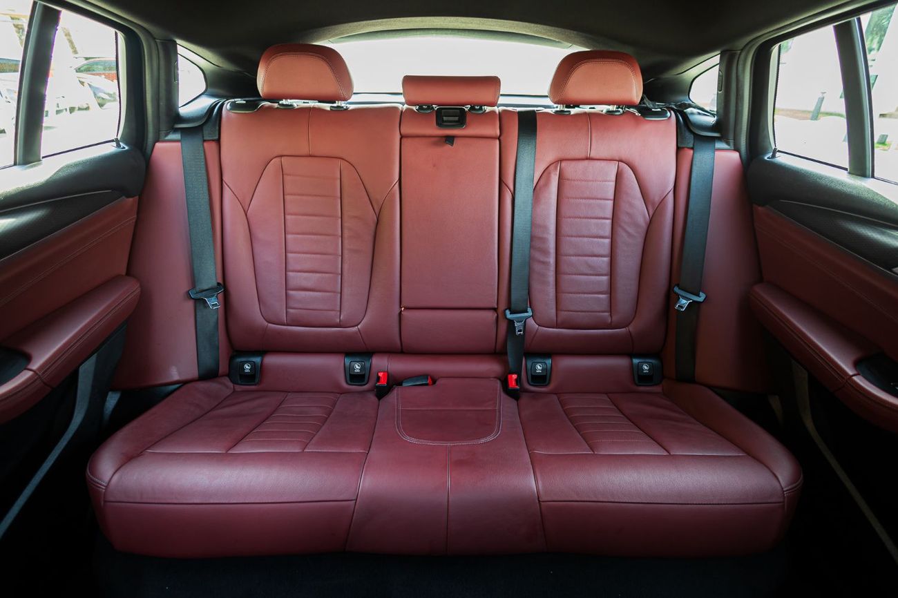 بي أم دبليو X4 xDrive 30i M Sport 2.0L