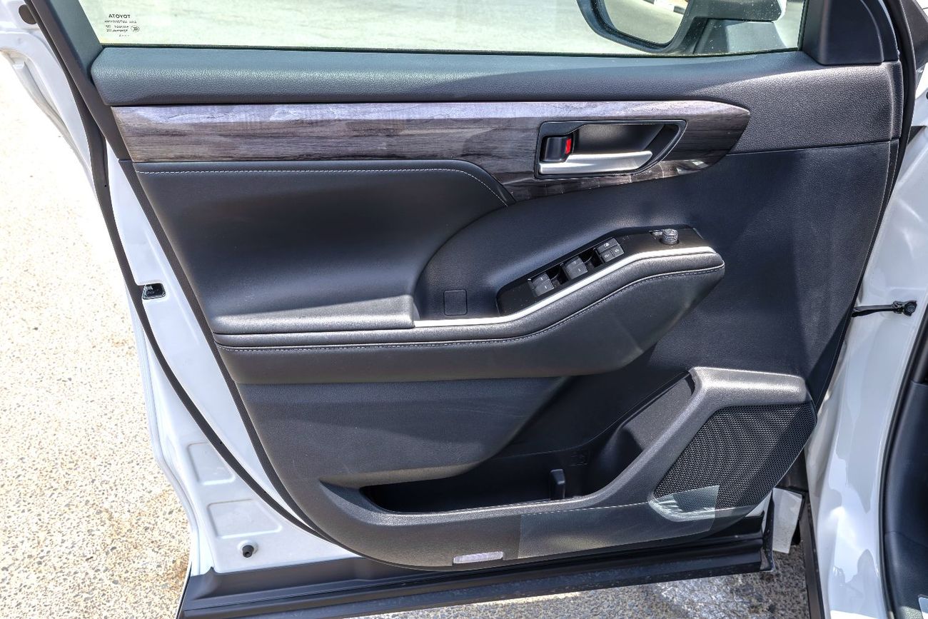 Toyota Highlander Toyota Highlander 2.5L Hybrid Electric 4WD Premium Edition 7-Seater - 2025 (Export)