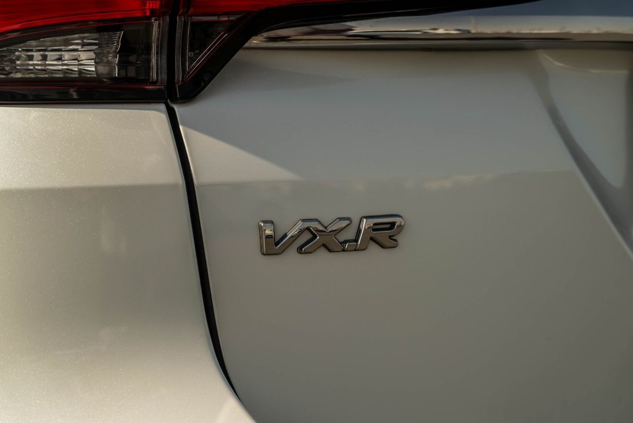 Toyota Fortuner VXR 4.0L (278 HP) VXR 2024 Agency Warranty Full Service History GCC 4.0L V6