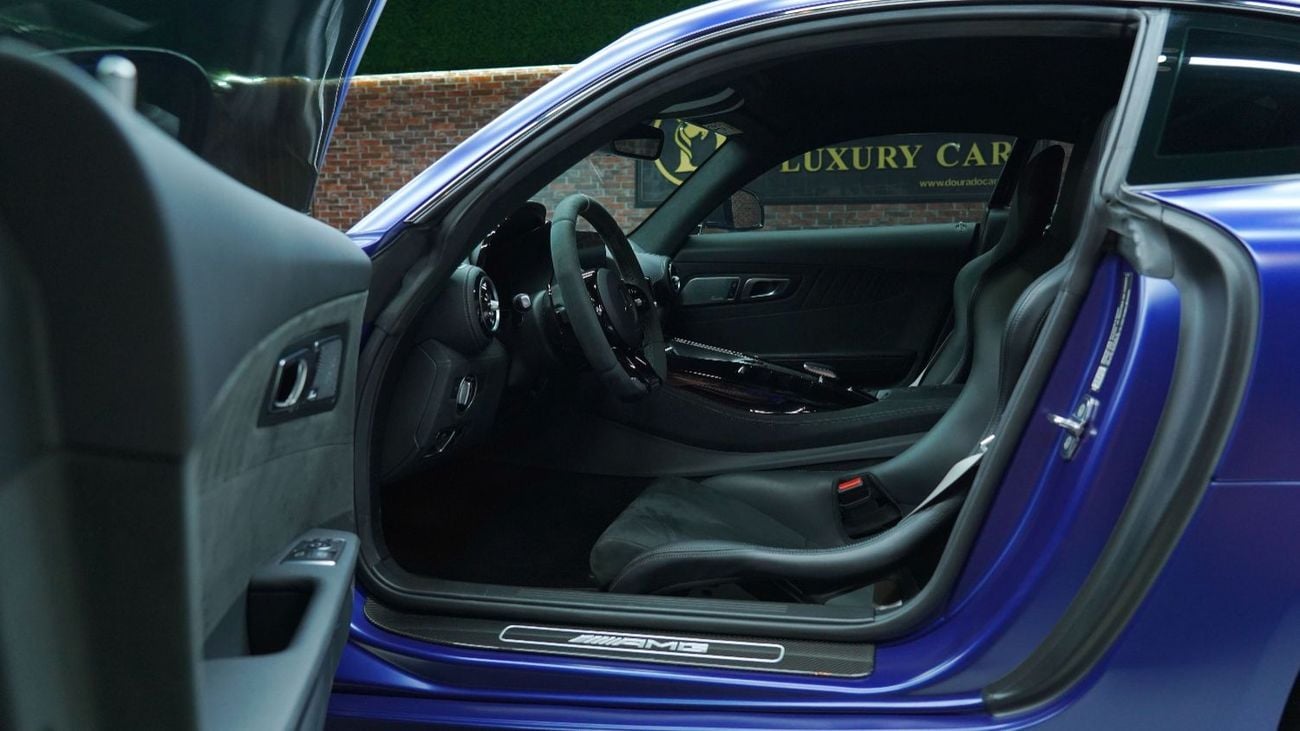 مرسيدس بنز AMG GTR | LIMITED OFFER | IMMACULATE CONDITION | CARBON DETAILS | SPORT AMG SEATS