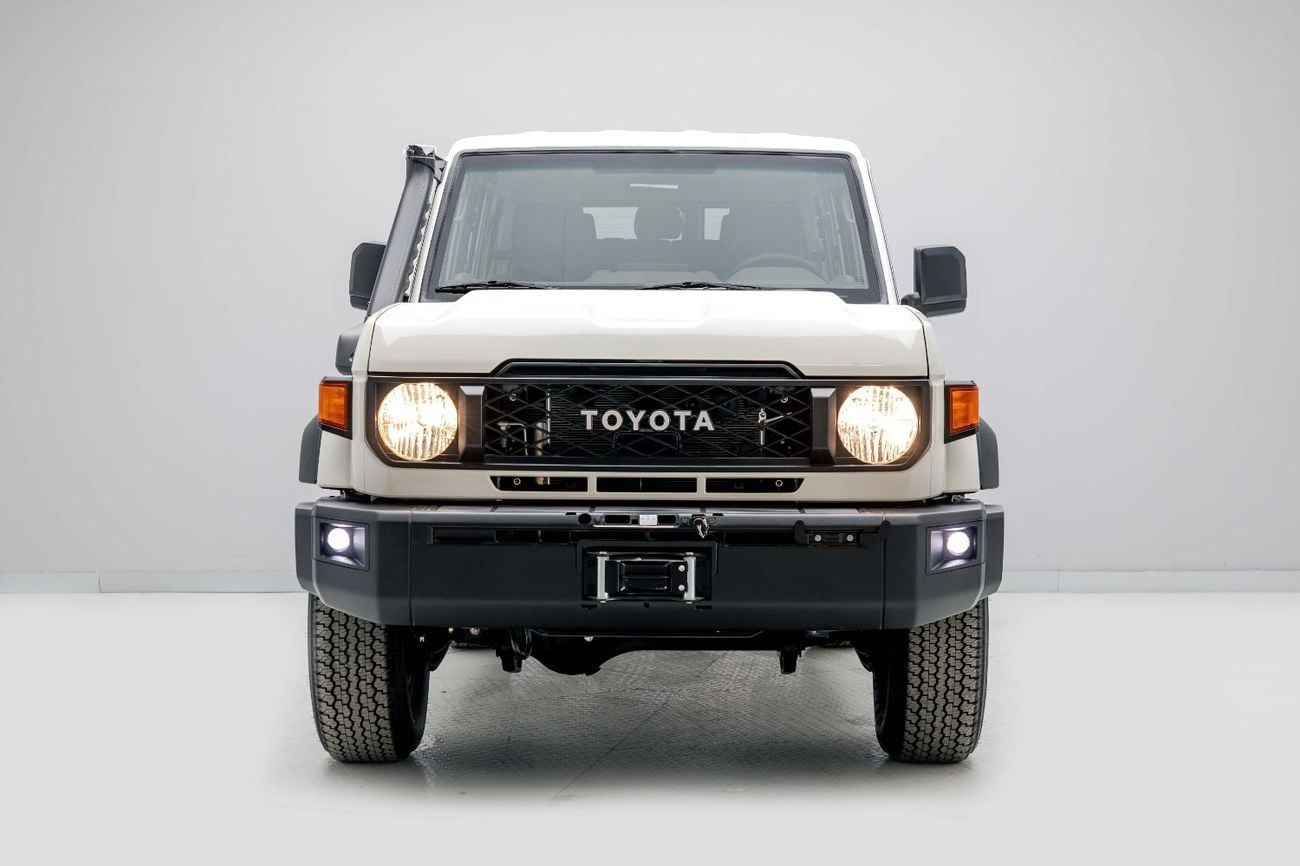 Toyota Land Cruiser LC76 Hardtop 2.8L - White Inside Saddle Tan | Export Only