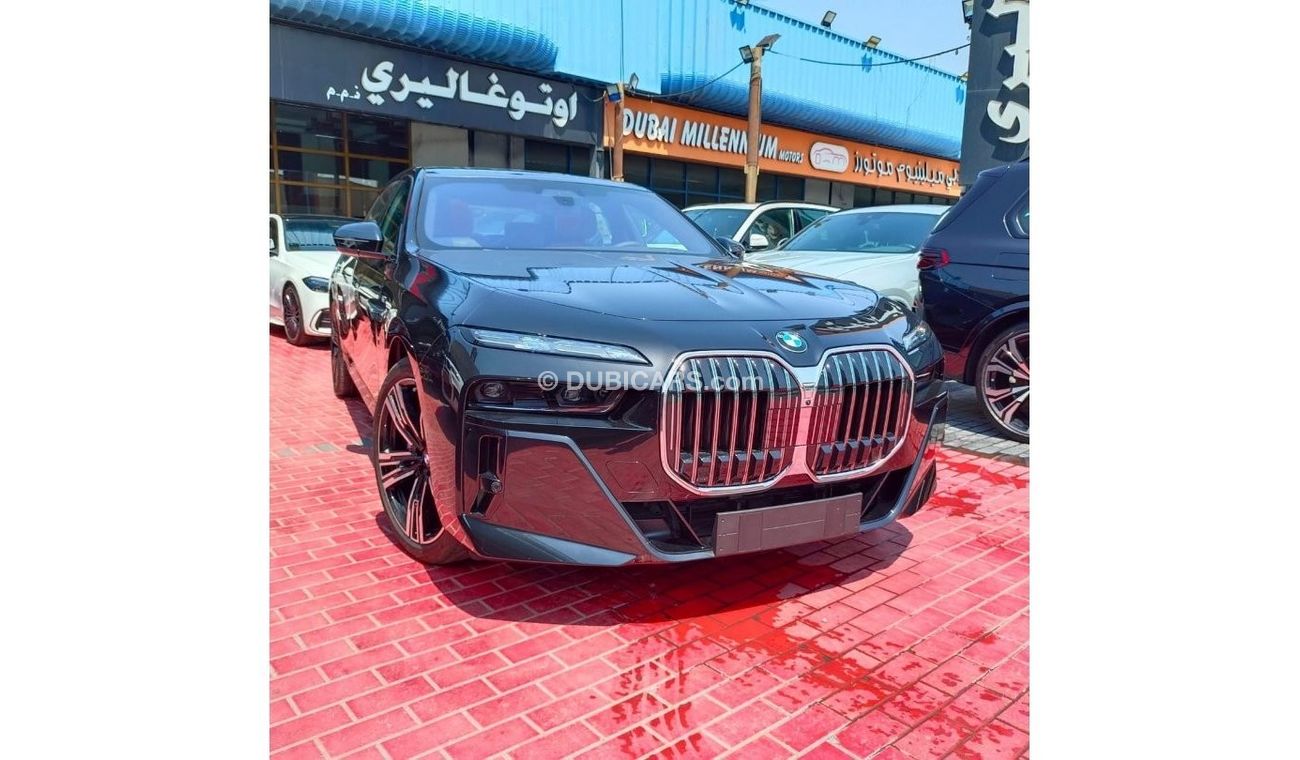 بي أم دبليو 740Li i M Sport 5 Years Warranty & Service 2023 GCC