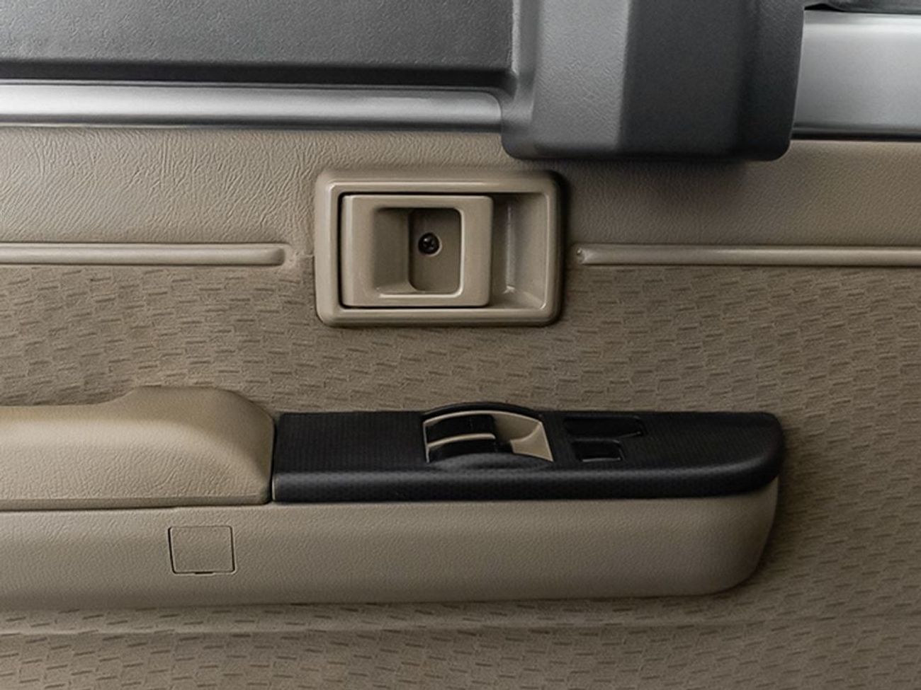 Toyota Land Cruiser Pick Up LX Pick Up