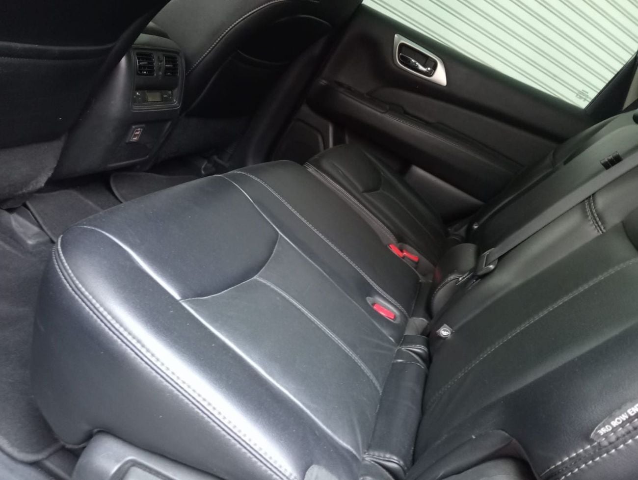 Nissan Pathfinder SV