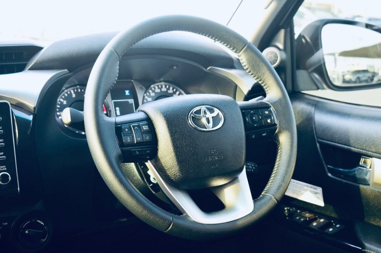 Toyota Hilux Toyota Hilux model 2022 fuel diesel 2.8L Double Cabin