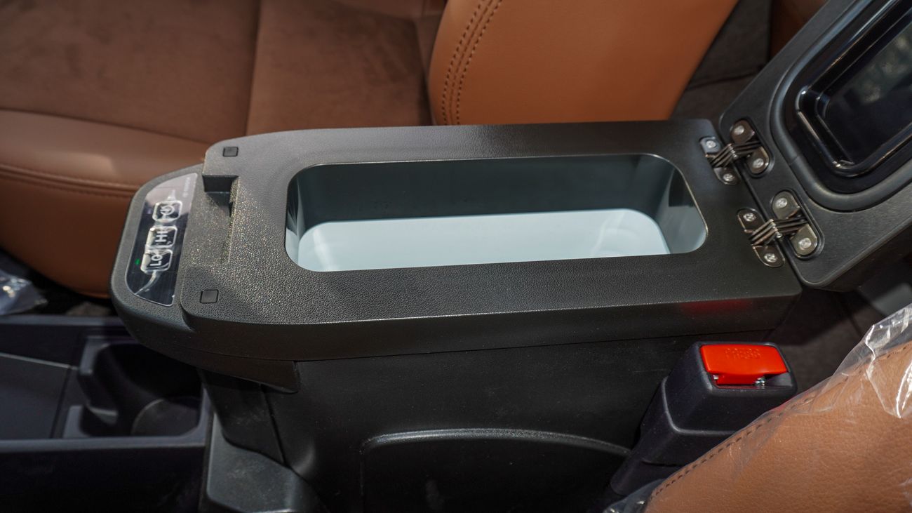 Toyota Land Cruiser 70 4.0L V6 A/T