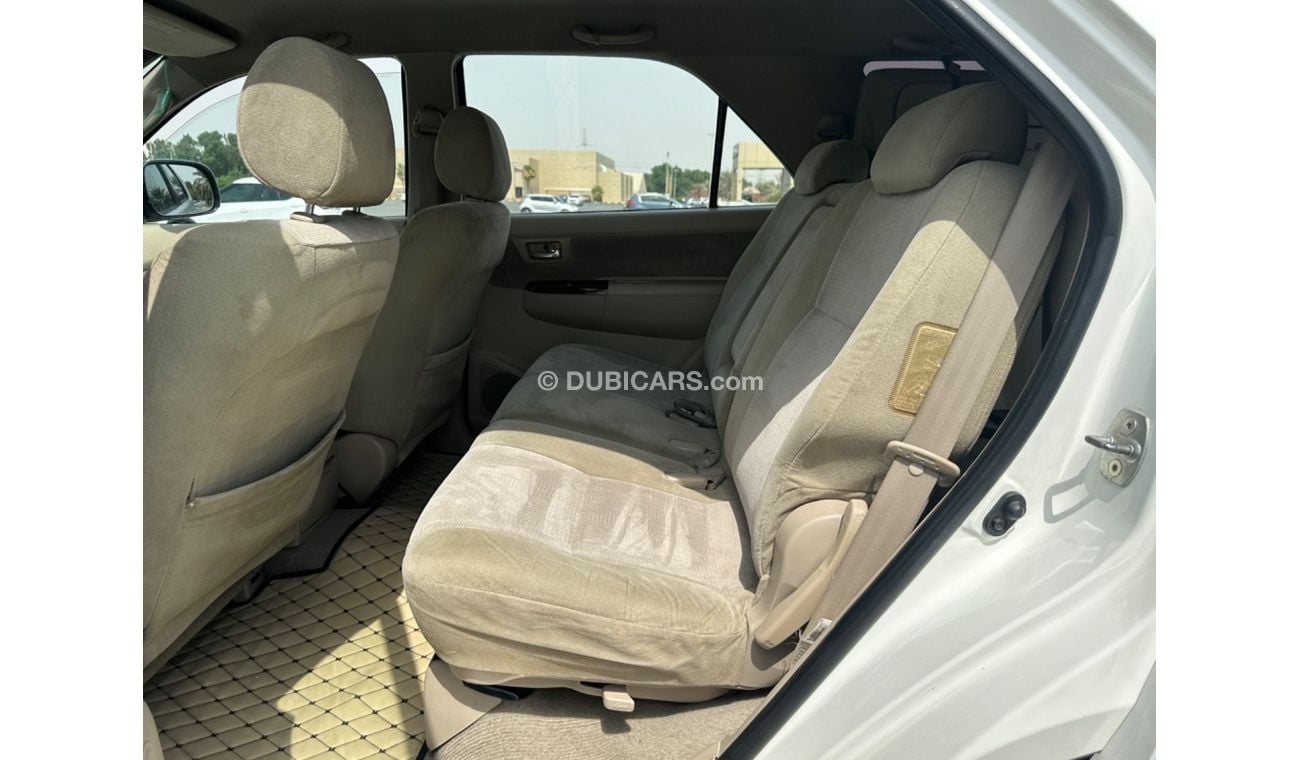 Toyota Fortuner MODEL 2008 GCC CAR PERFECT CONDITION INSIDE AND OUTSIDE FULL OPTION 4 wheel drive