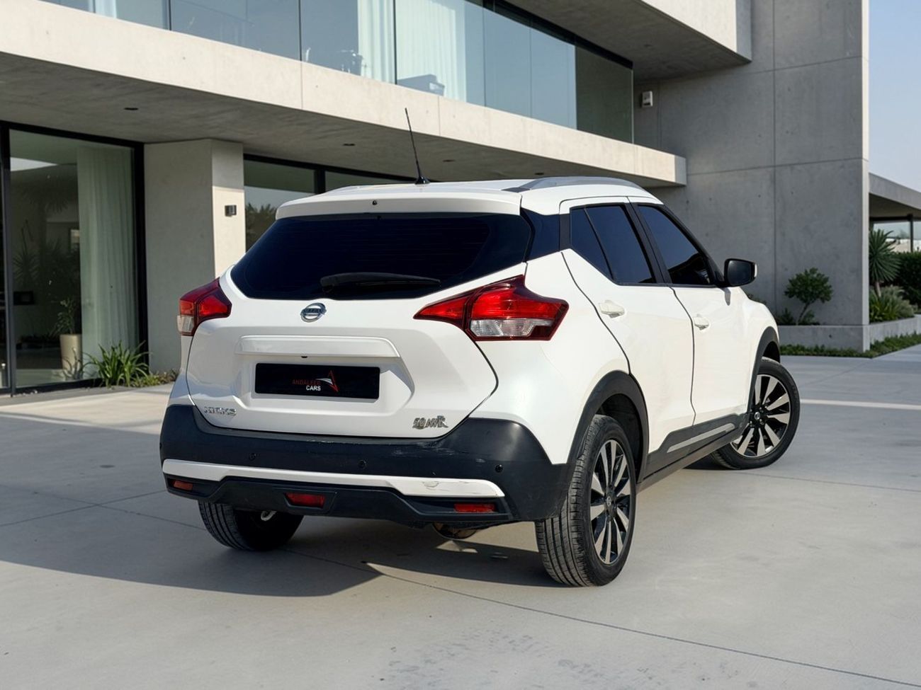 Nissan Kicks S 1.6L NISSAN KICKS | 1.6L I4 – ECONOMICAL & PRACTICAL | 2018 | GCC SPECS | AED 930 PER MONTH