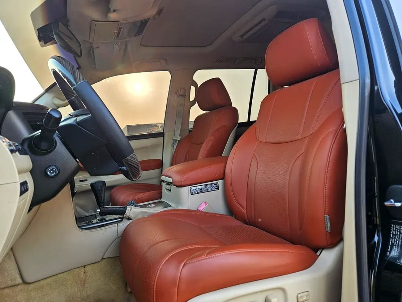 Lexus LX570 LX 570 Luxury | GCC Specs | Facelifted to Premium Condition Luxury SUV