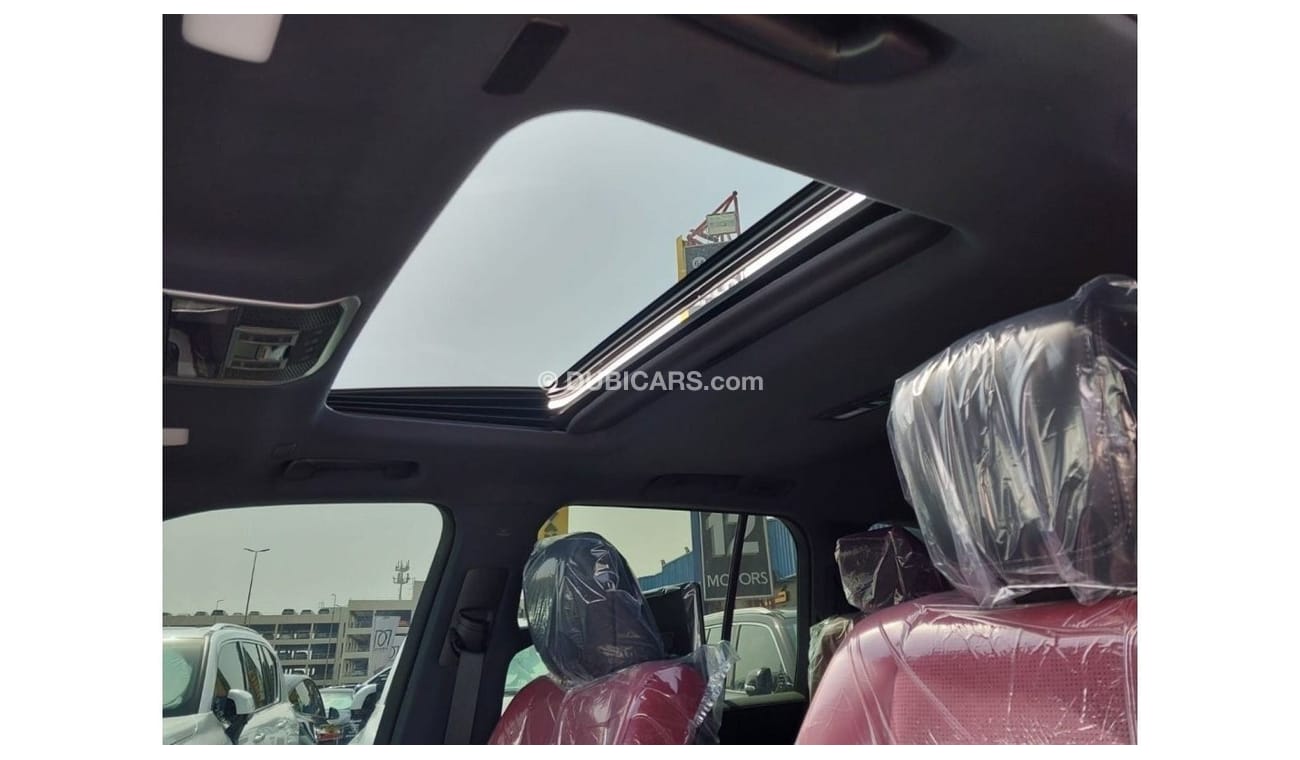 Toyota Land Cruiser VXR 3.5 TWINTURBO Al-Futtaim 4 Year warranty