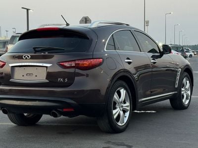 إنفينيتي FX35 EXCELLENCE كاملة المواصفات - حالة ممتازة