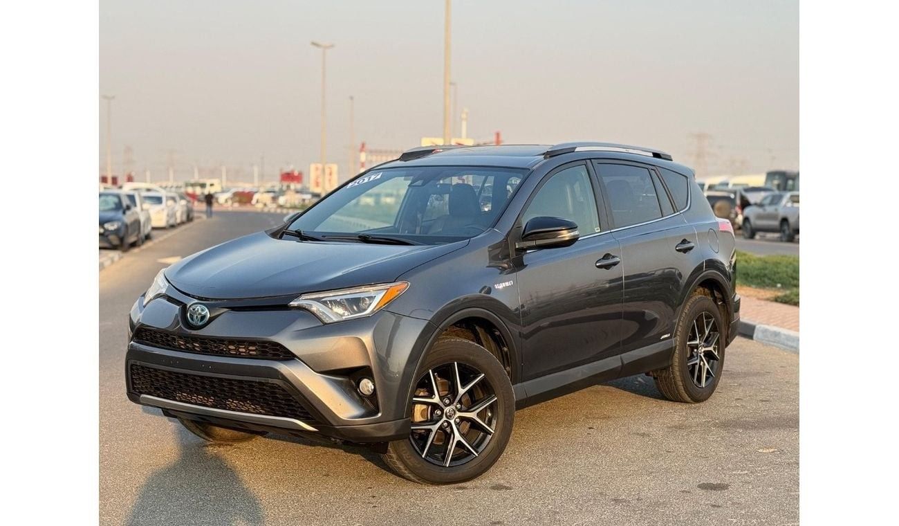 Used Hybrid TOYOTA RAV4 SE 2017 for sale in Dubai - 806048