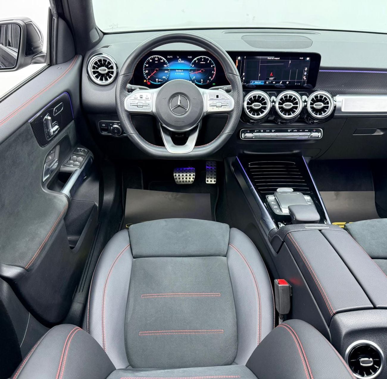 Mercedes Benz GLB250 4MATIC 2.0L (221 HP) 2021 Mercedes-Benz GLB 250 4MATIC, Warranty, Full Service History, GCC