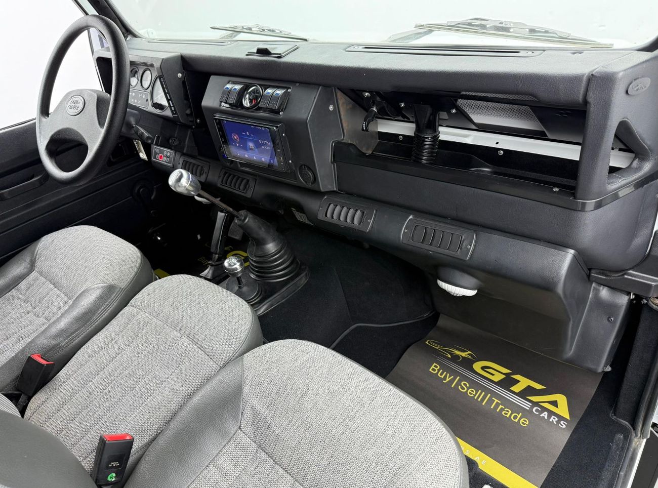 Land Rover Defender 1998 Land Rover Defender 110 Pickup, Excellent Condition, GCC