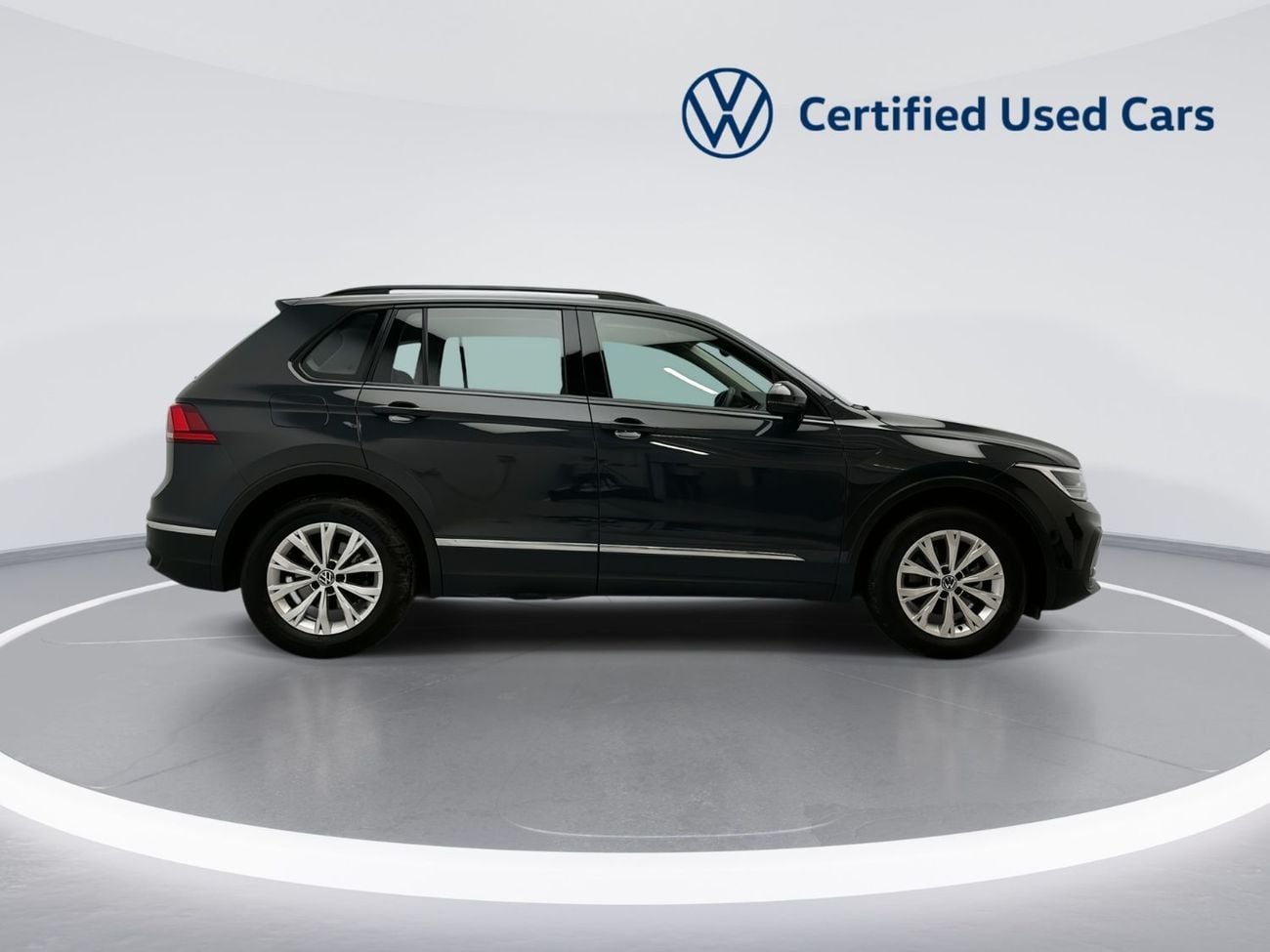 Volkswagen Tiguan TREND 1.4L | Rear Camera | Spacious SUV | Well Maintained