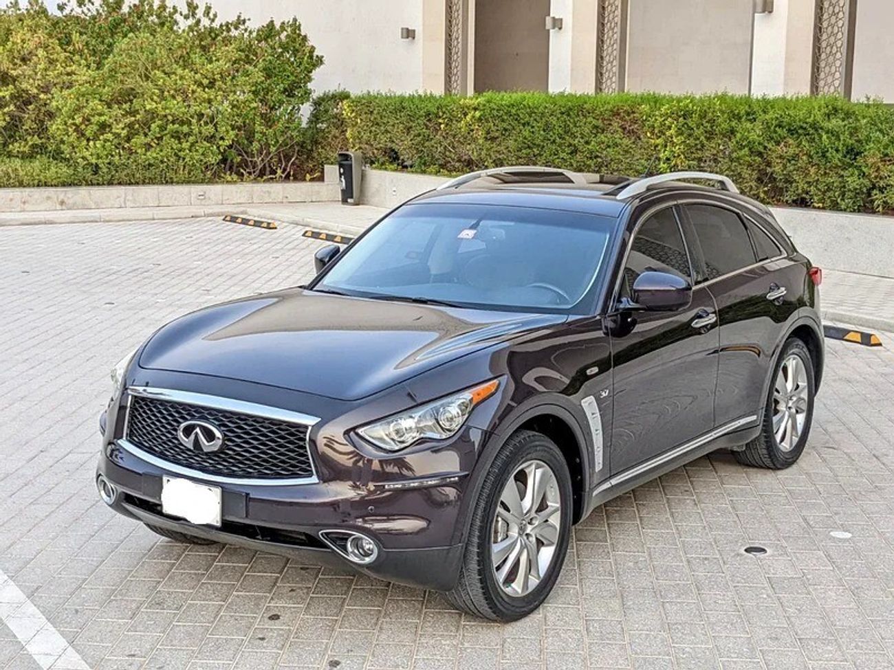 Infiniti QX70