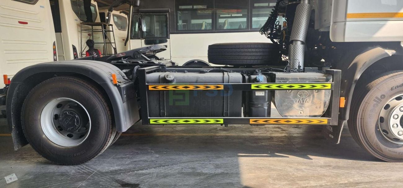 تاتا بريما Tata Prima 4440 Tractor Head 4x2, 44T GCW, 400 HP