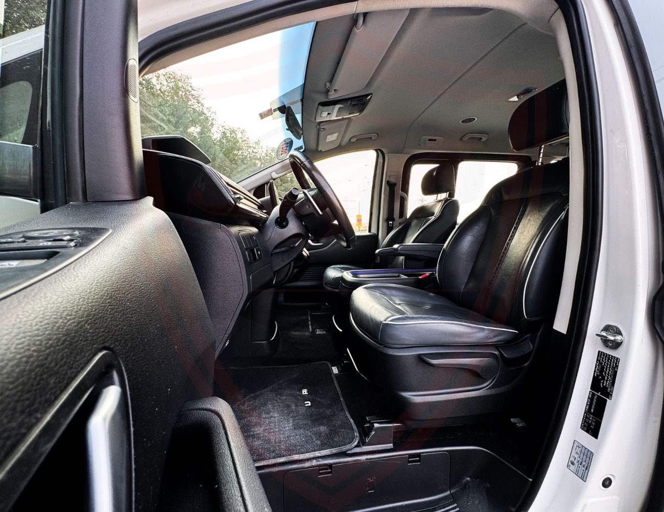 Hyundai Staria Comfort 3.5L (11 Seater)