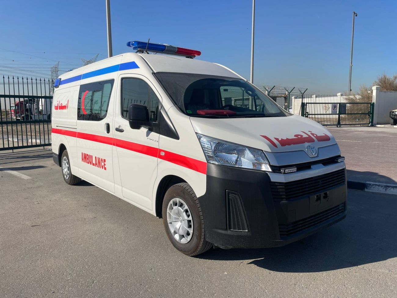 تويوتا هاياس TOYOTA HIACE AMBULACE 3.5 PETROL AUTOMATIC TRANMISSION