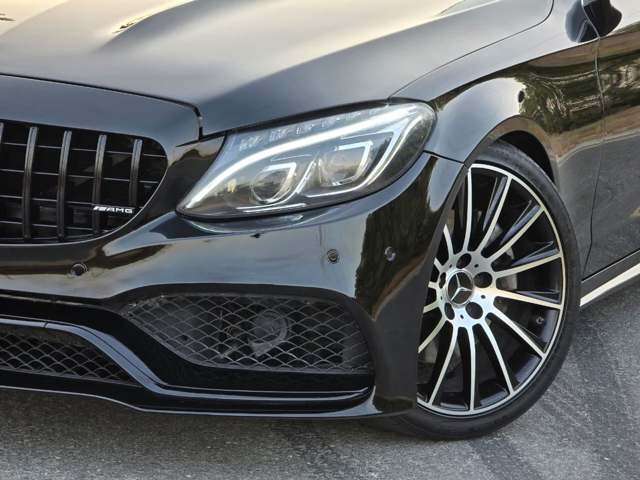 Mercedes-Benz C 300 Premium 2.0L MERCEDES C-300 2018 US BODYKIT C-63 AMG // FULL OPITION // PERFECT CONDITION