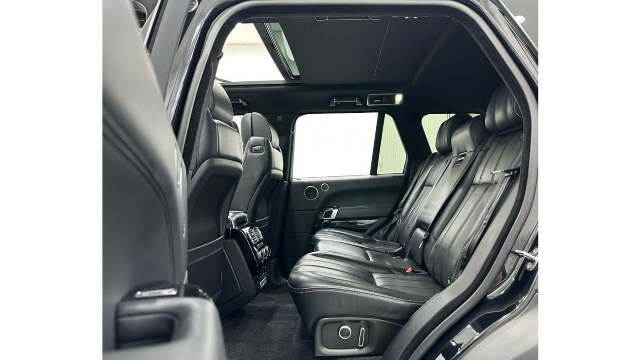 Land Rover Range Rover 2016 Range Rover Vogue SE Supercharged, Full Range Rover Service History, Full Options, GCC