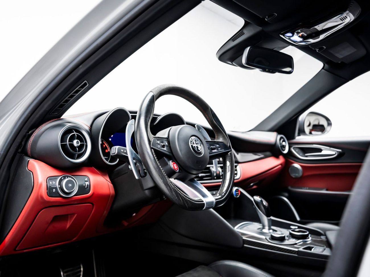 Alfa Romeo Giulia Quadrifoglio 2.9L (510 HP) 2020 Alfa Romeo Giulia Quadrifoglio, 2026 Agency Warranty + Service Contr